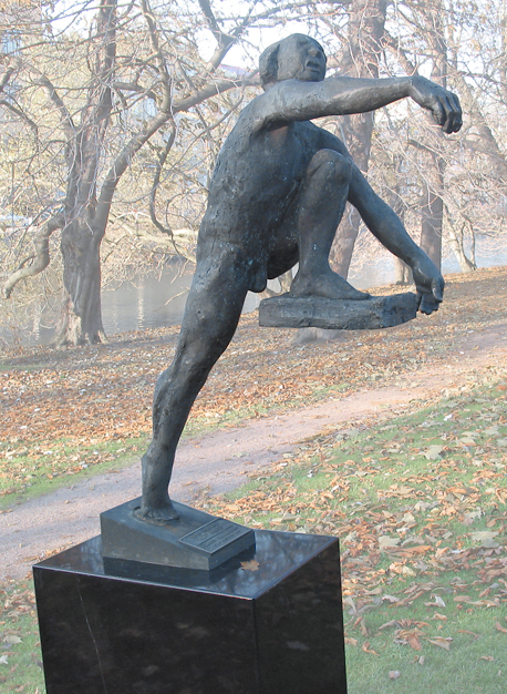 "Klättraren" © Björn Therkelson/Bildupphovsrätt 2018. © Foto: Jan Peter Dahlqvist, 2003