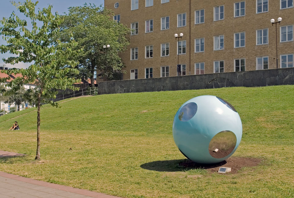 "Boll" © Berit Lindfeldt/Bildupphovsrätt 2018. Foto: © Jan Peter Dahlqvist