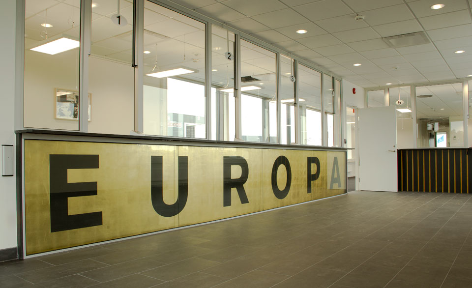 Foto på konstnären Runo Lagomarsinos konstverk Europa. Foto: Jan Peter Dahlqvist, 2016