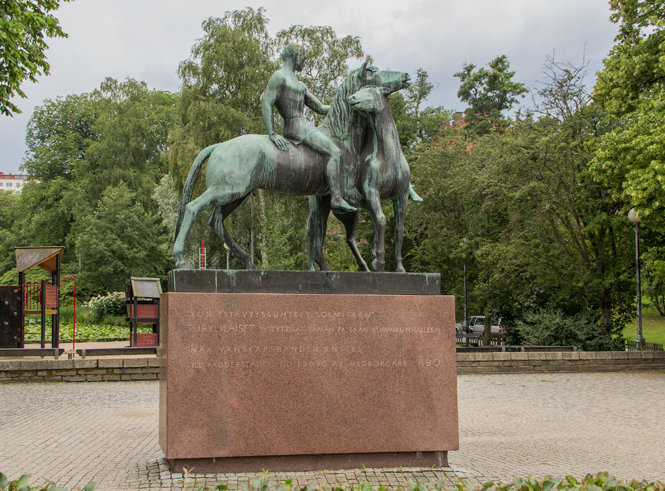 När vänskapsbanden knytes © Wäinö Aaltonen/Bildupphovsrätt 2018. Foto: © Jan Peter Dahlqvist, 2016