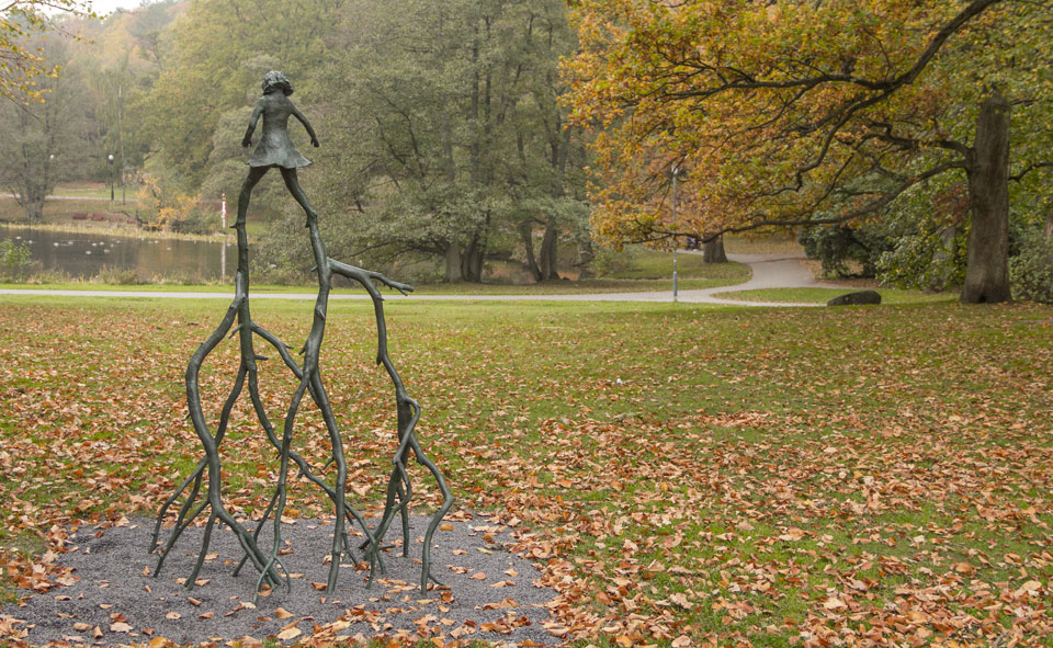 Skulptur av konstnären Klara Kristalova i Slottsskogen, Göteborg.