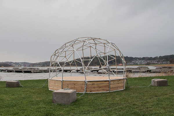 konstverk Askim Escape Pod, Evaldsson