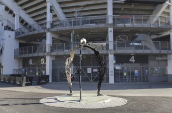 ”Urd, Skuld och Verdandi – nornornas port”, Camilla Akraka och Linnéa Johnsson